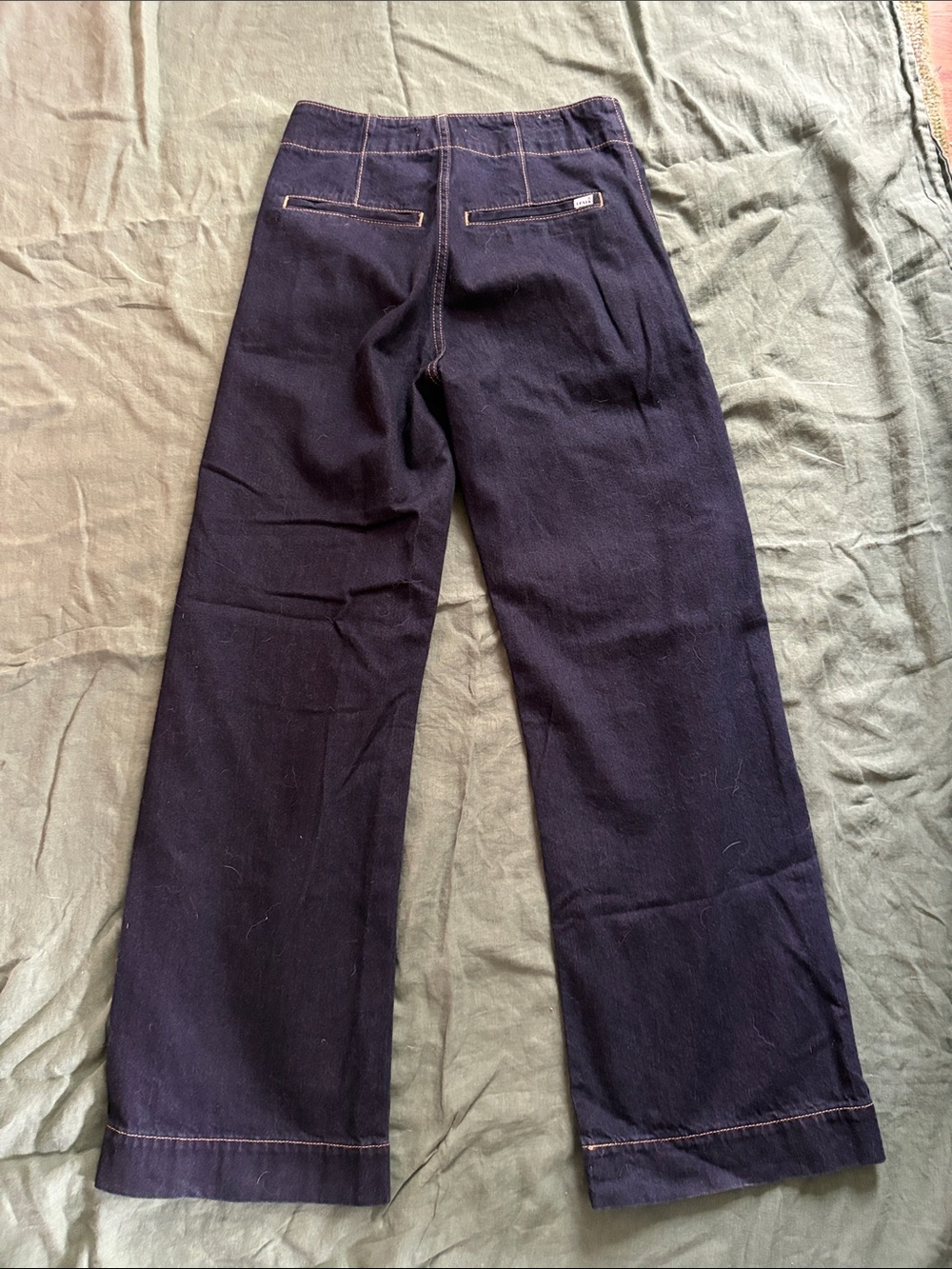 Levi’s | Women’s Wide Leg Jeans in Dark Indigo - Picture 6 of 9